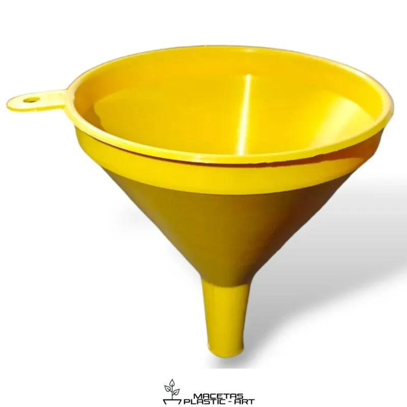 embudo de plastico